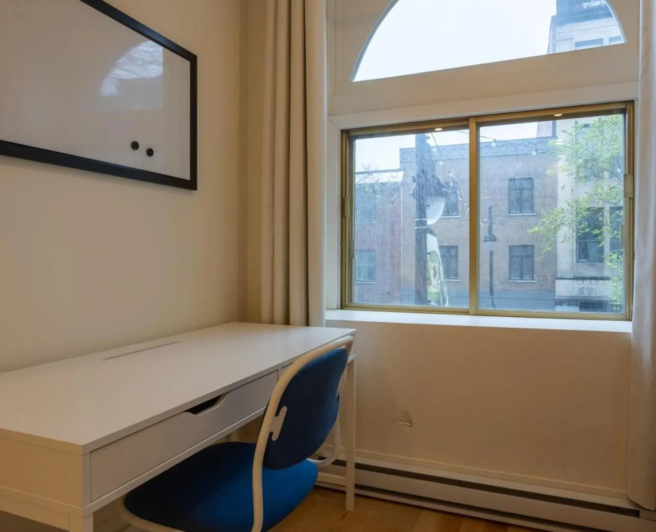 شقة Spacious 4Br Prime Mtl Location مونتريال كندا